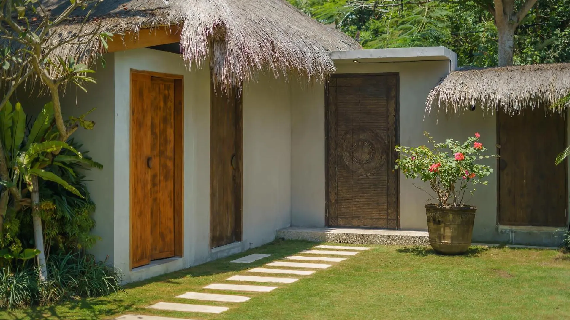 Casa Donilo - 4Br Designer Villa In Canggu